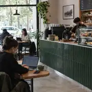 Koyu Yeşil Renkli Düz Kendinden Yapışkanlı Folyo 5